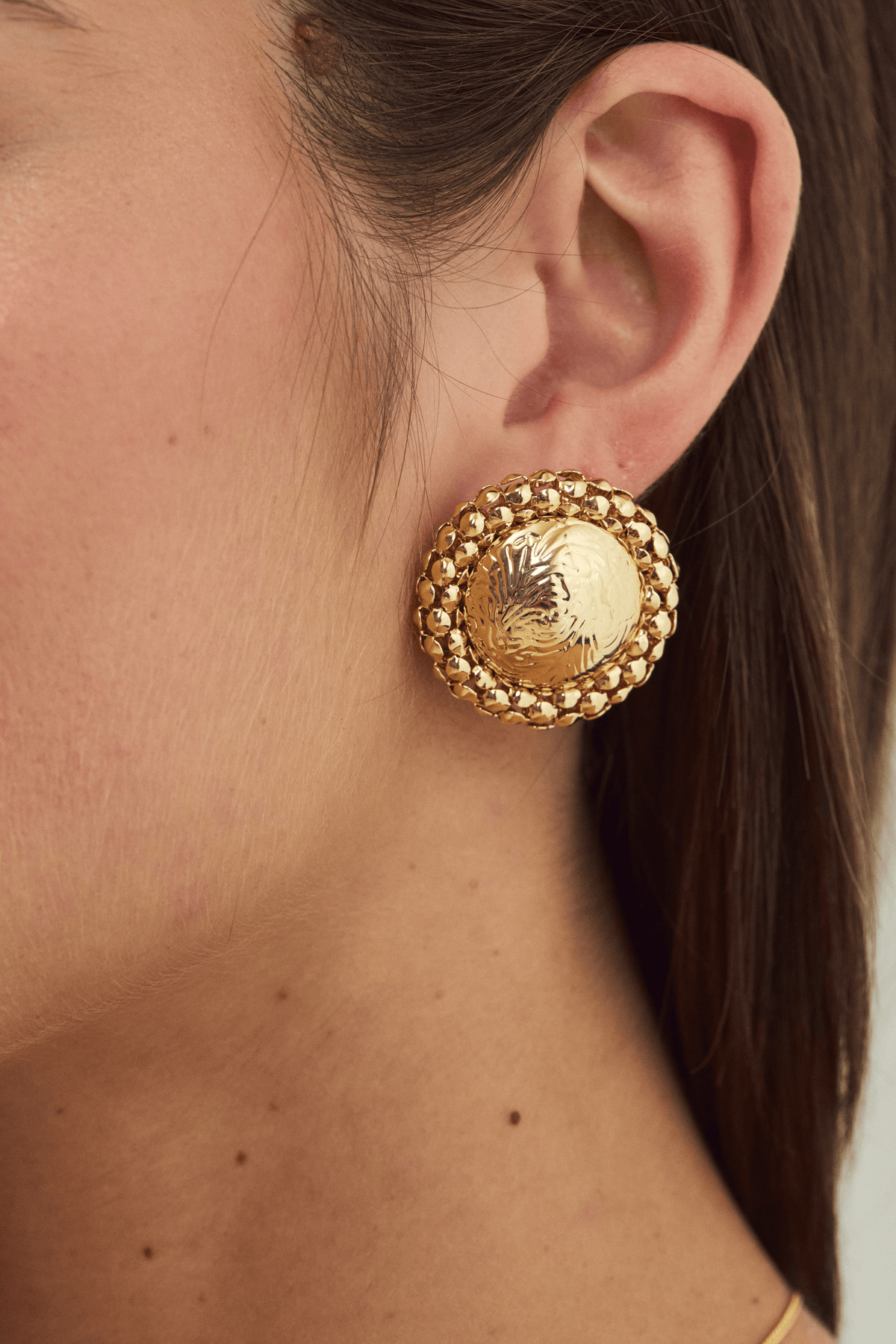 Statement Round Stud
